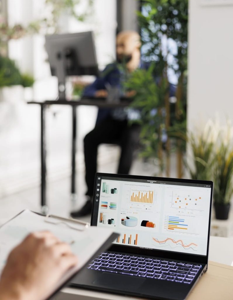 Які CRM підходять для автоматизації